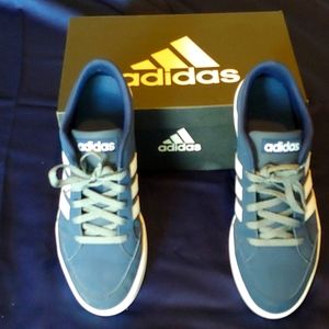 Adidas tennis shoes